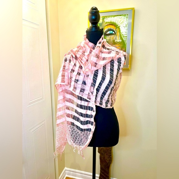 🆕🆒💕  Tunisian pashmina, delicate design & knotted fringe 💕✨ - Picture 1 of 8